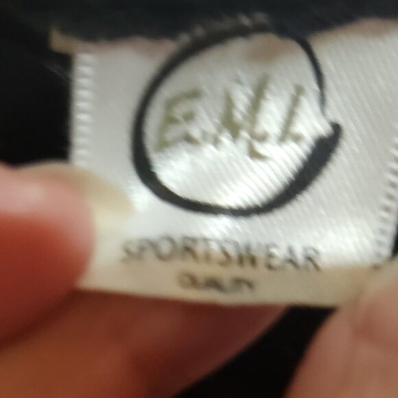 Short Sleeve Graphic Tee Shirt *SHEER* Willow Valley - Picture 7 of 11